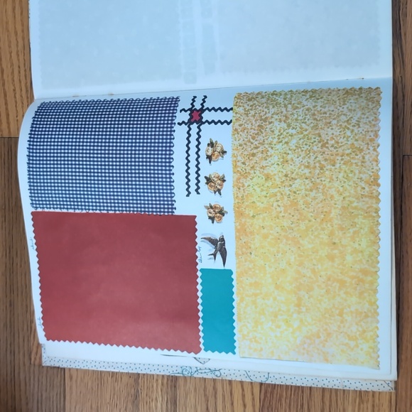 Winnie - Paper Doll - Picture 4 of 8